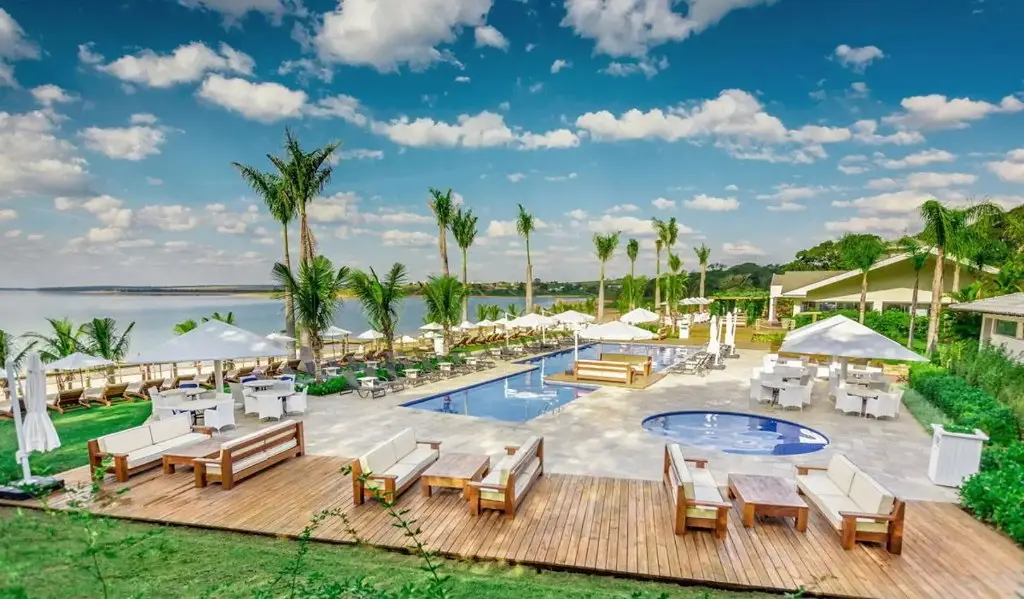 Clube do Setor Iate — área de lazer na Riviera de Santa Cristina XIII